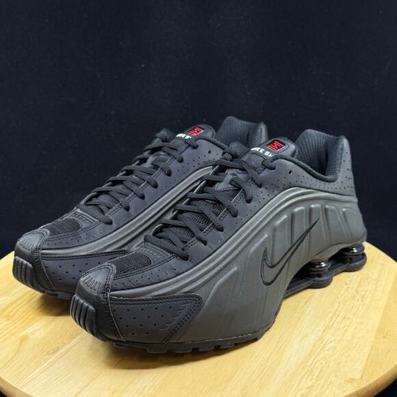Nike Shox R4 Shoes Triple Black HQ1988-001 Men\'s Size 11.5 NEW main image 8